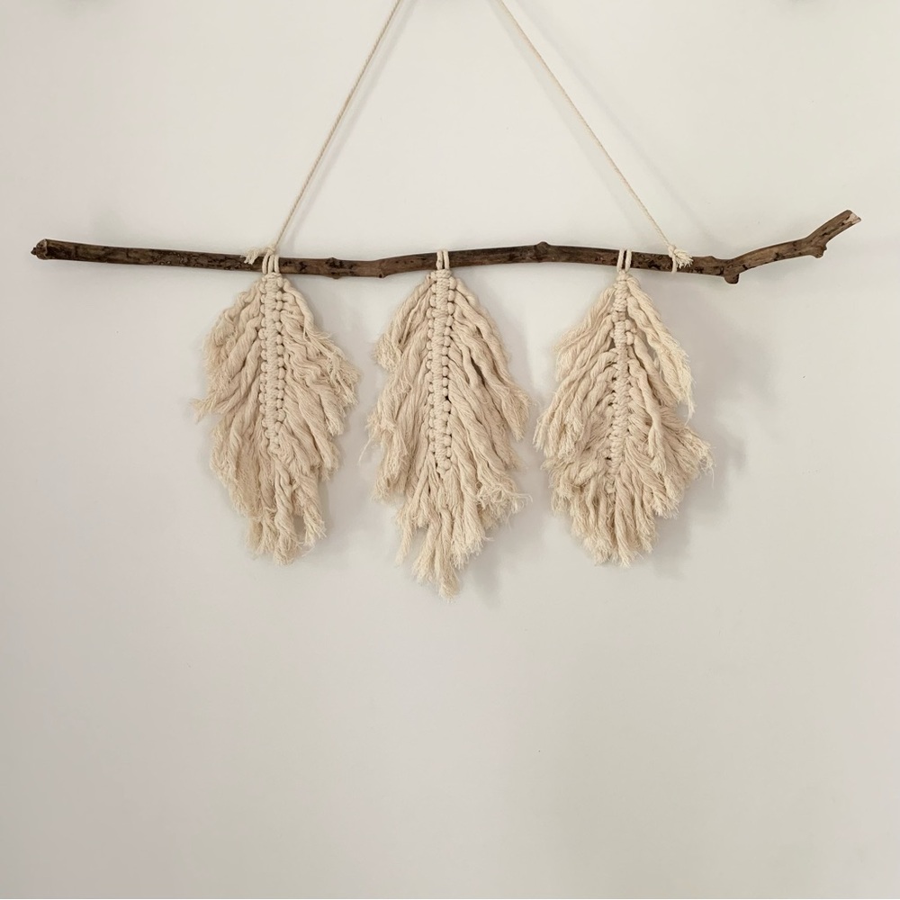 Handcrafted Cream Macrame Leaf Wall Hanging
